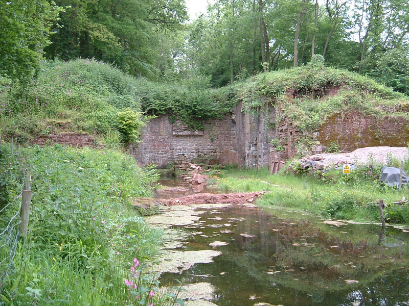 An old boat lift near Nynehead